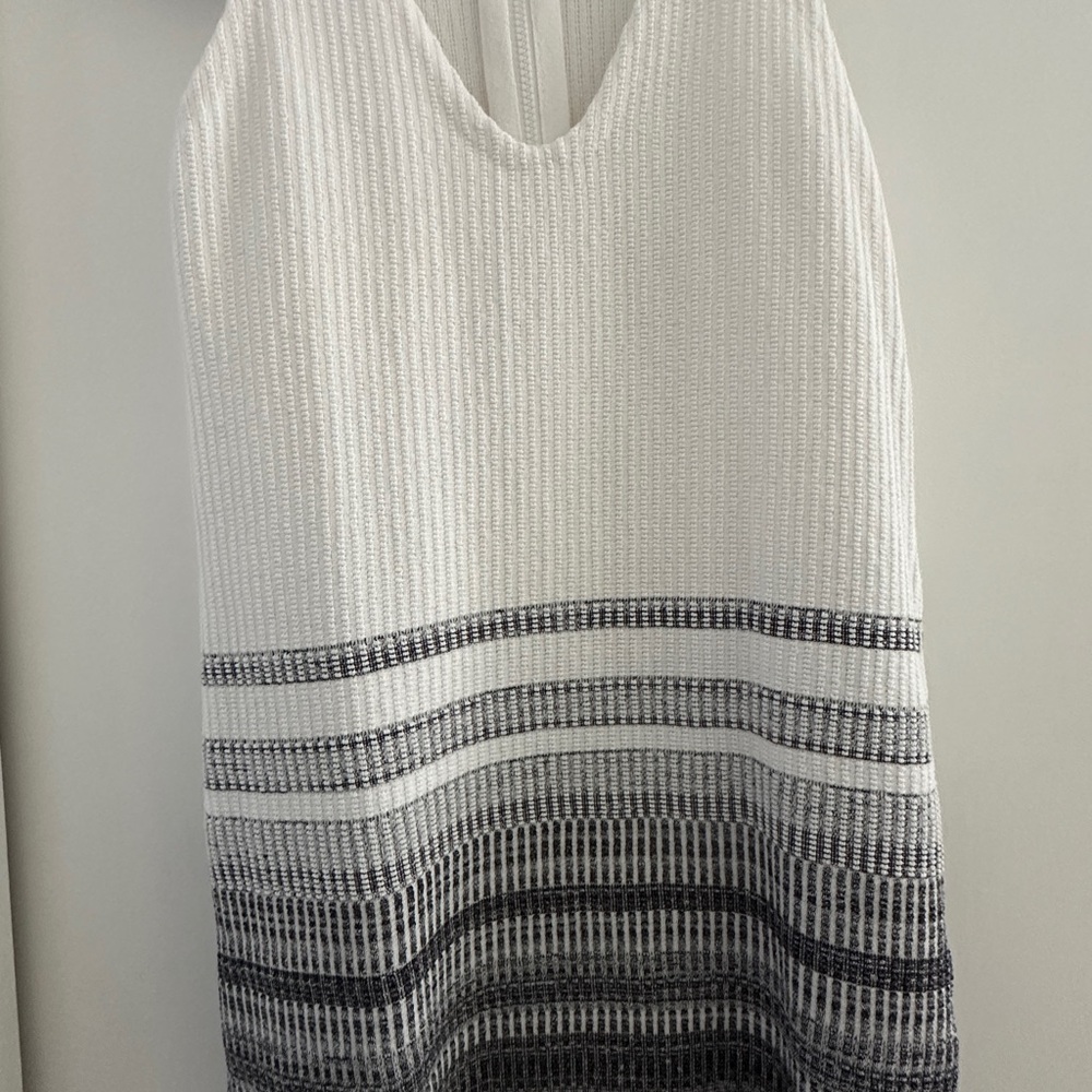 Chic Sleeveless Knit Dress with Stripes